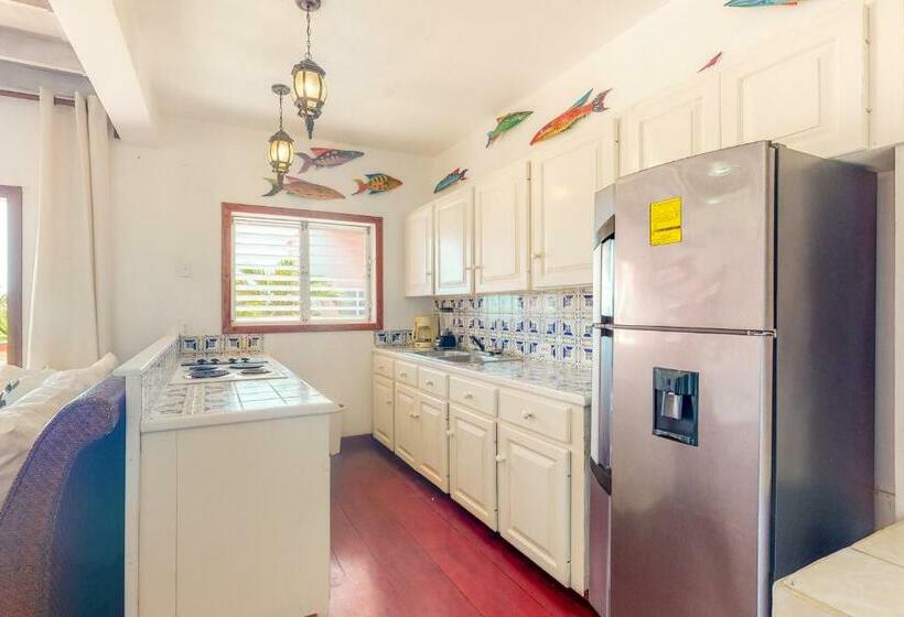 هتل Water Lily #6 @ Caribe Island