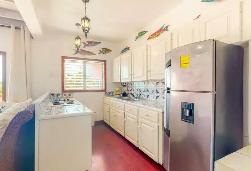 هتل Water Lily #6 @ Caribe Island