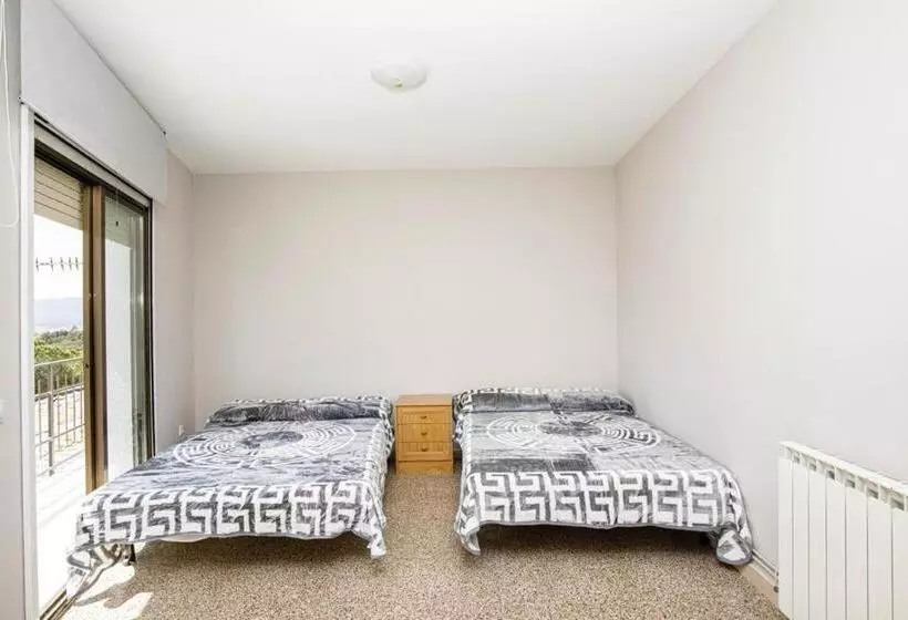 Maravillosa Casa Con Piscina Grande Y Bosque