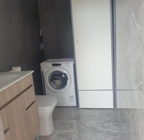 Maravillosa Casa Con Piscina Grande Y Bosque