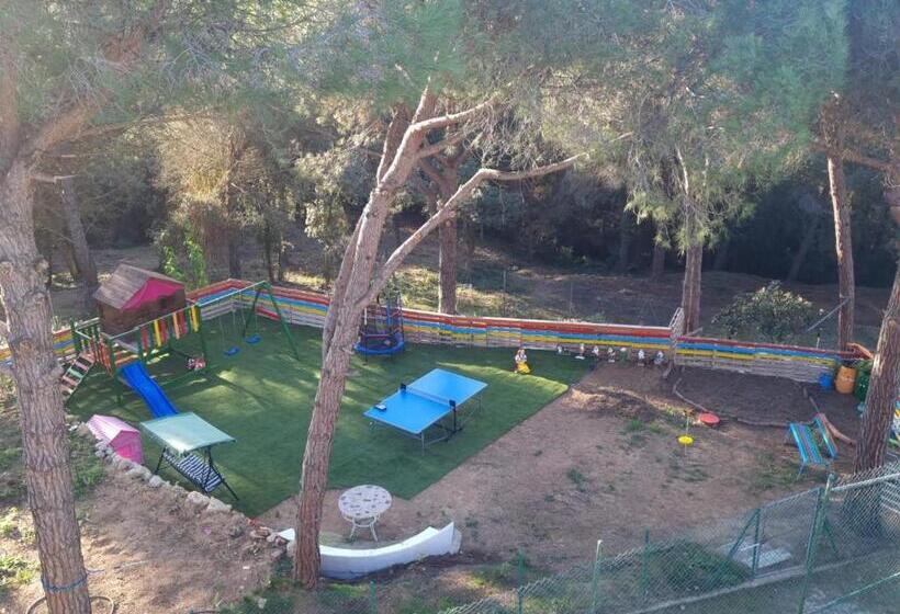 Maravillosa Casa Con Piscina Grande Y Bosque