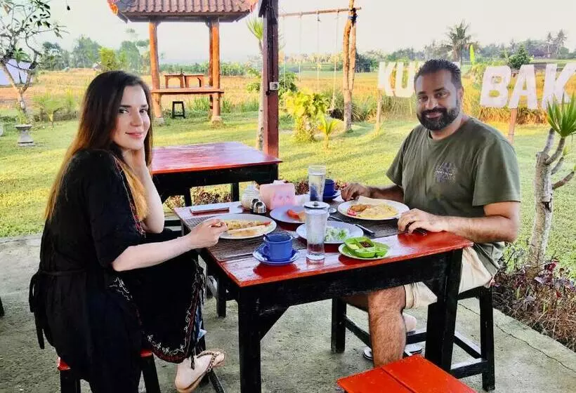 ペンション Kubu Bakas Guest House