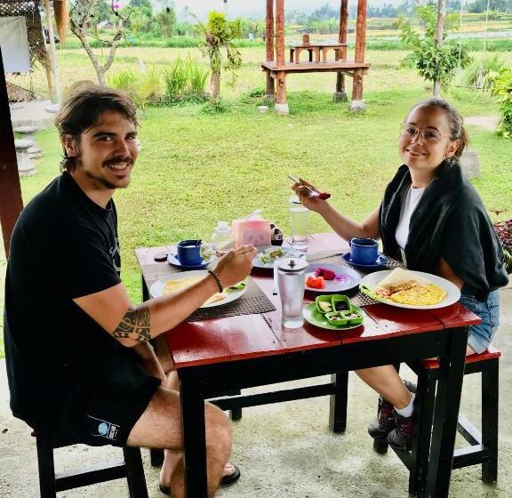 펜션 Kubu Bakas Guest House