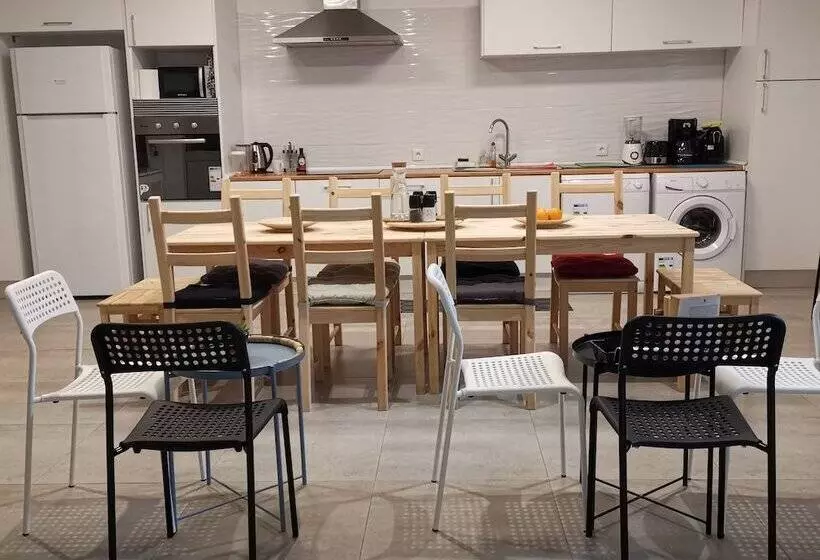 Majatalo Private Couple Room On Caparica Poshtel