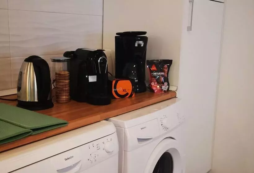 Majatalo Private Couple Room On Caparica Poshtel