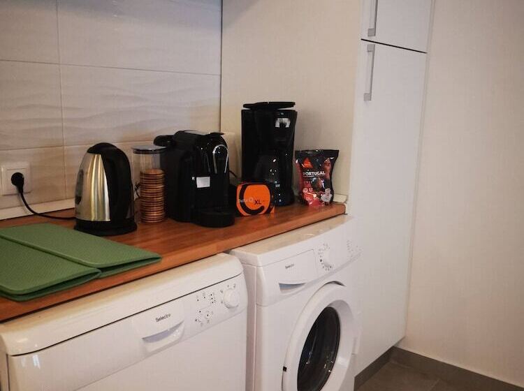 膳宿费 Private Couple Room On Caparica Poshtel