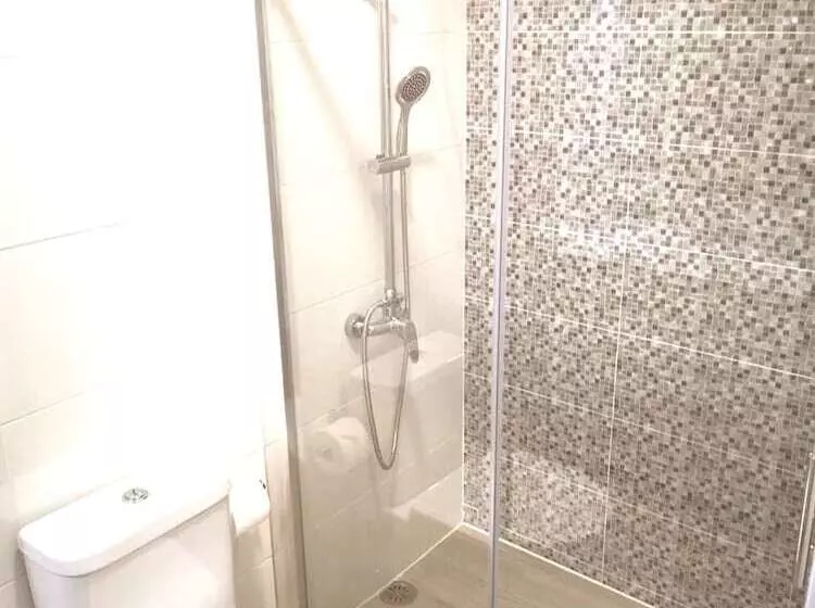 Majatalo Private Couple Room On Caparica Poshtel