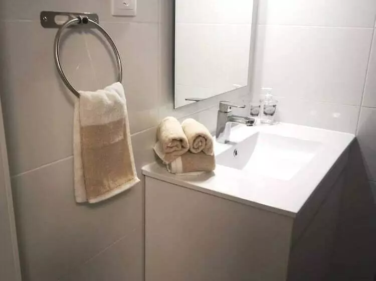 Majatalo Private Couple Room On Caparica Poshtel