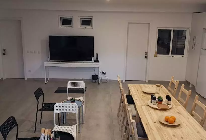 Majatalo Private Couple Room On Caparica Poshtel