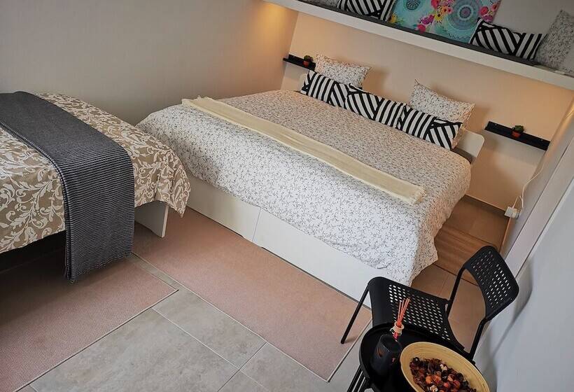 膳宿费 Private Couple Room On Caparica Poshtel