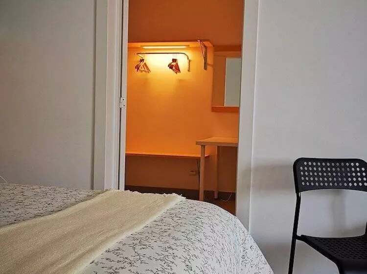 Majatalo Private Couple Room On Caparica Poshtel