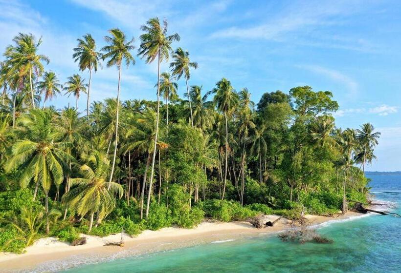 אתר נופש Tailana Island Pulau Banyak