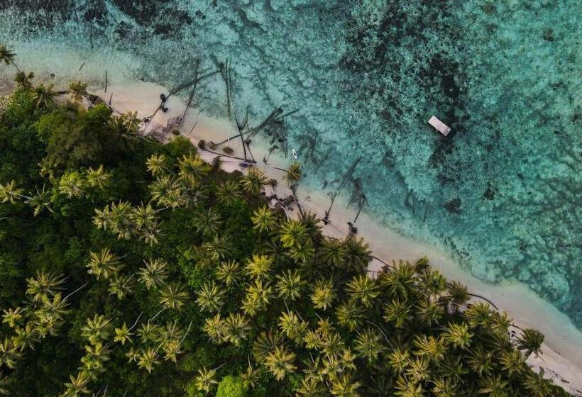 אתר נופש Tailana Island Pulau Banyak