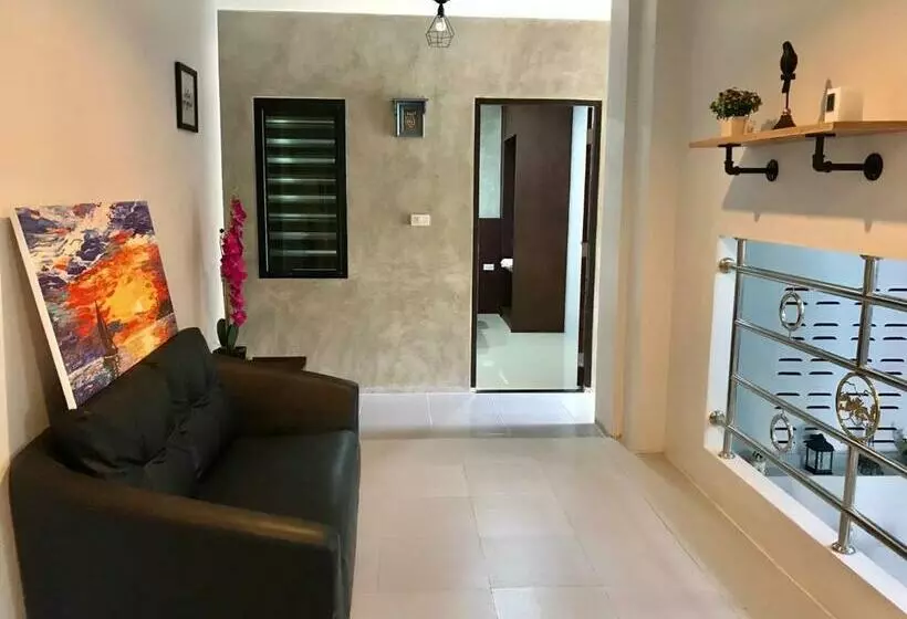 Easy Loft Hostel