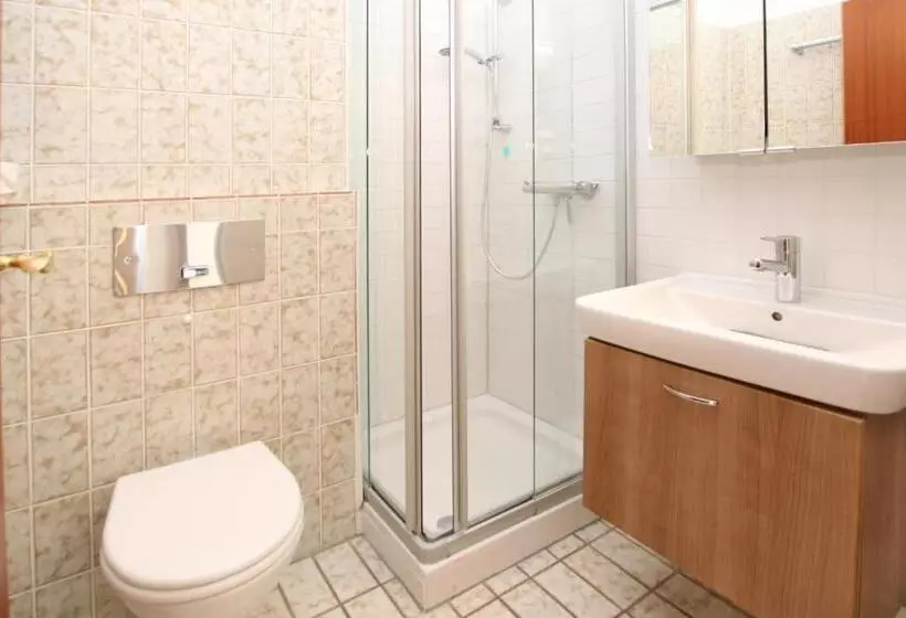 Gmelinstraße 5e, Whg A17 Doris, By De Wyk