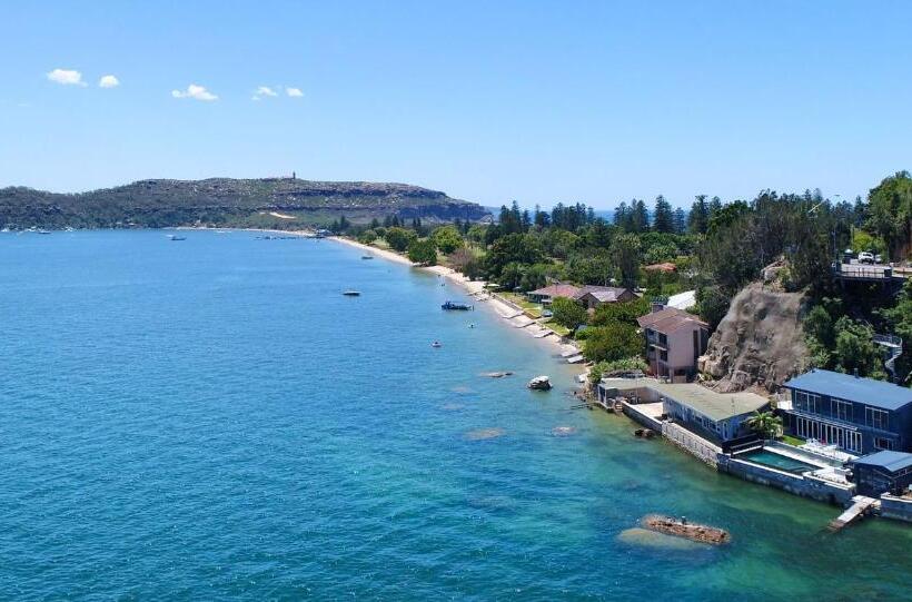 ペンション Barrenjoey Beach House