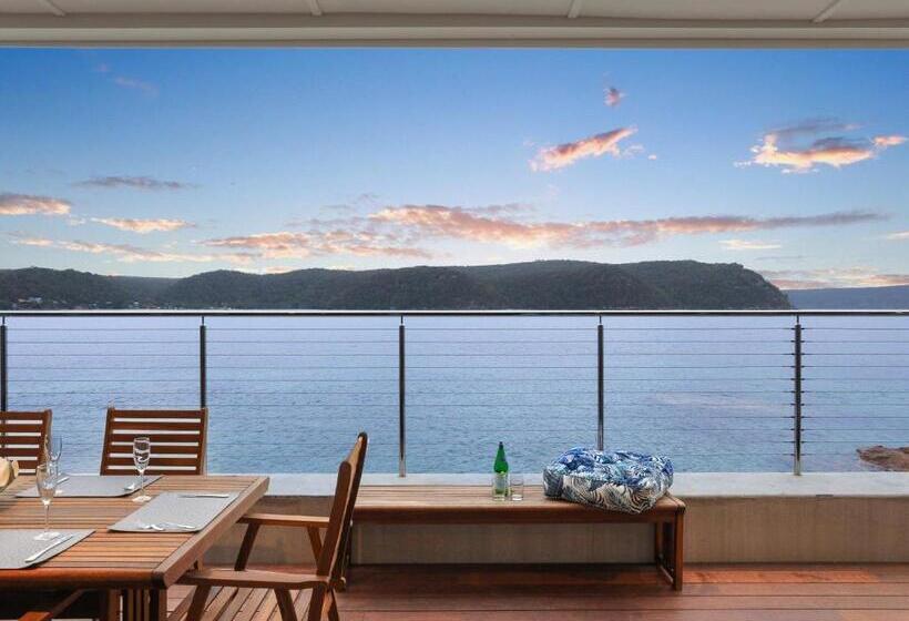 ペンション Barrenjoey Beach House