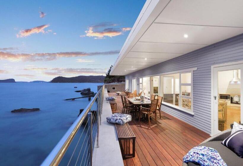 ペンション Barrenjoey Beach House