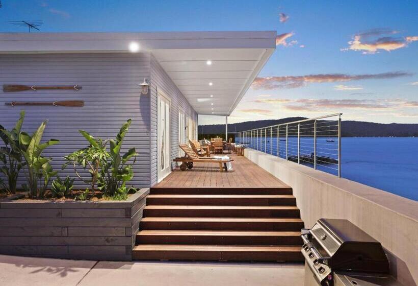 ペンション Barrenjoey Beach House