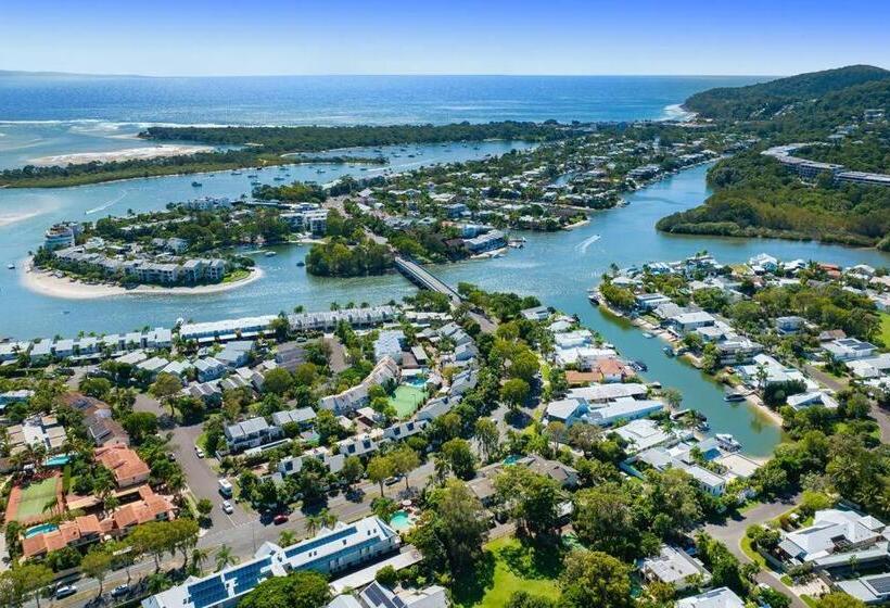 Stylish Townhouse, Private Courtyard Walk To Beach