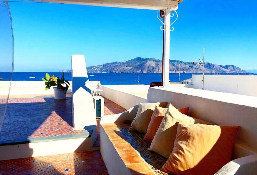 تختخواب و صبحانه Antica Dimora Santa Marina Salina