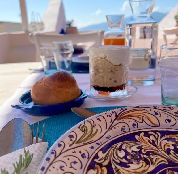 تختخواب و صبحانه Antica Dimora Santa Marina Salina