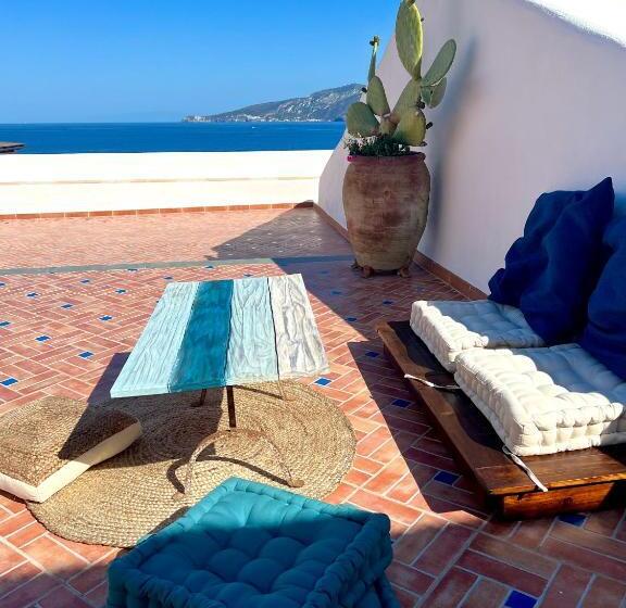 تختخواب و صبحانه Antica Dimora Santa Marina Salina