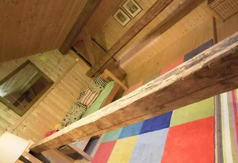 Chalet Familial Authentique Avec Jardin/cheminée