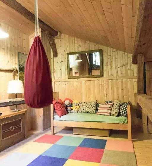 Chalet Familial Authentique Avec Jardin/cheminée