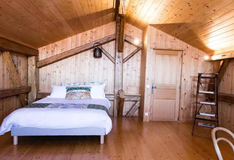 Chalet Familial Authentique Avec Jardin/cheminée