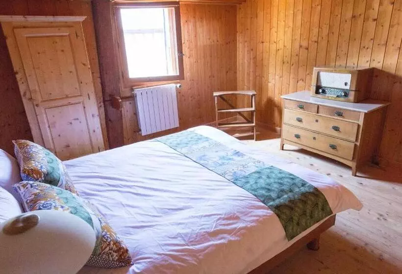 Chalet Familial Authentique Avec Jardin/cheminée