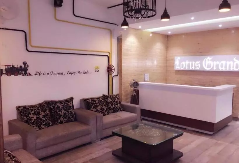 ホテル Lotus Grand Akm