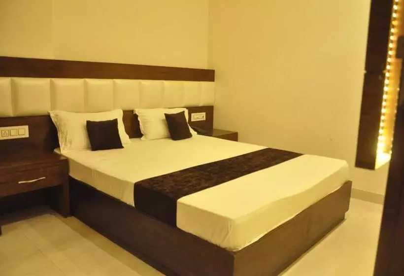 ホテル Lotus Grand Akm