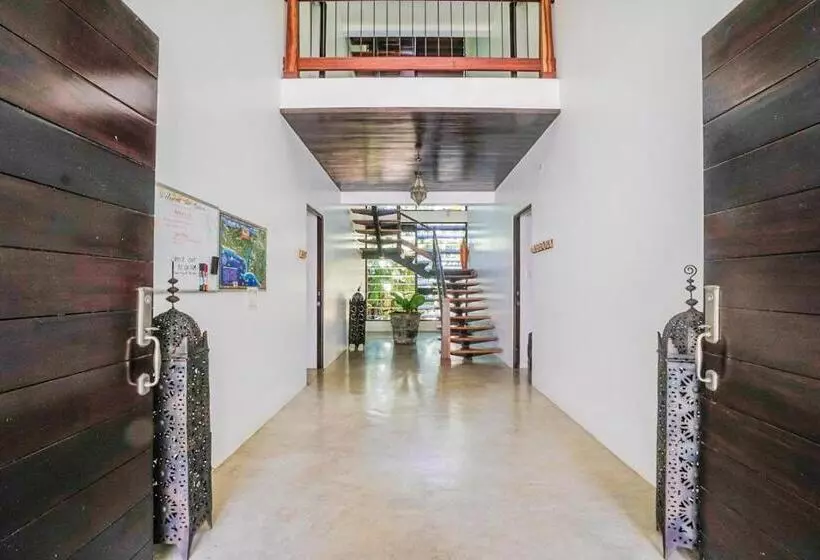 هتل Makara Toucan Suite / 2nd Floor