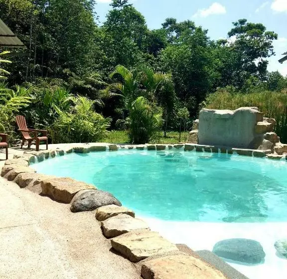 Hotelli Rema K A Y A K Lodge