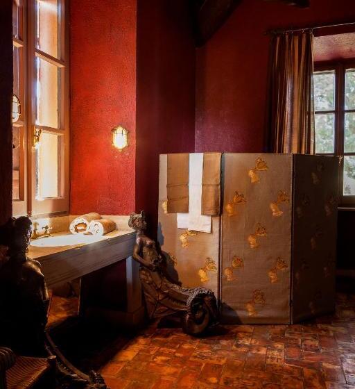 호텔 The Oaks A Family Estate