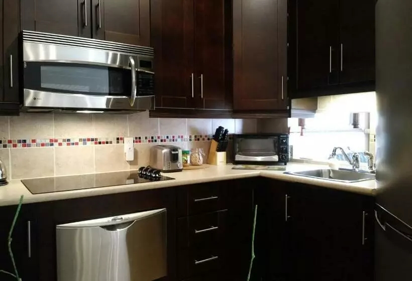 Majatalo Vieux Old Farnham Appart Condotel