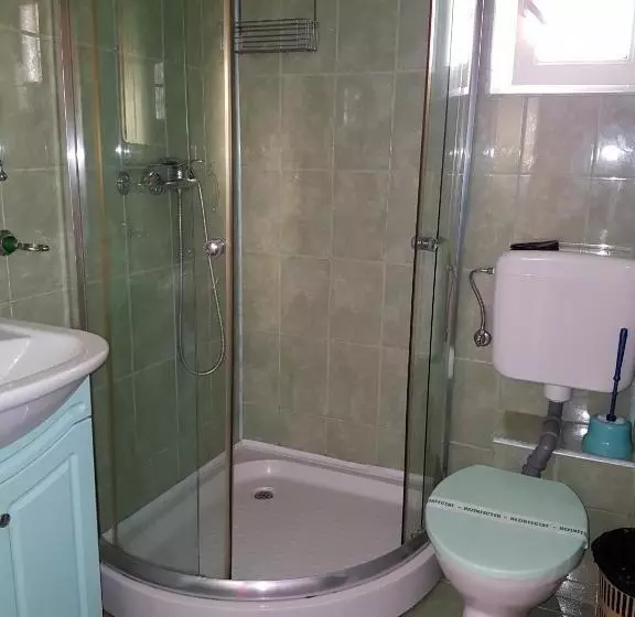 Majatalo Vila Razvan Costinesti