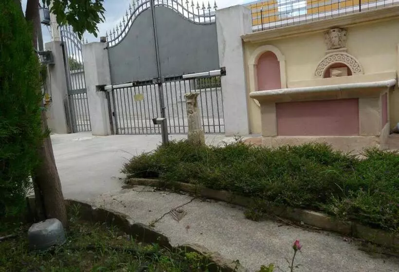 پانسیون Villa Yucca