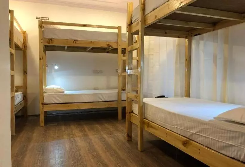 Ree Hostel