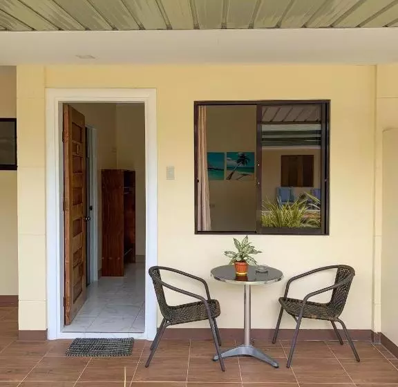 リゾートホテル Midnite Inn