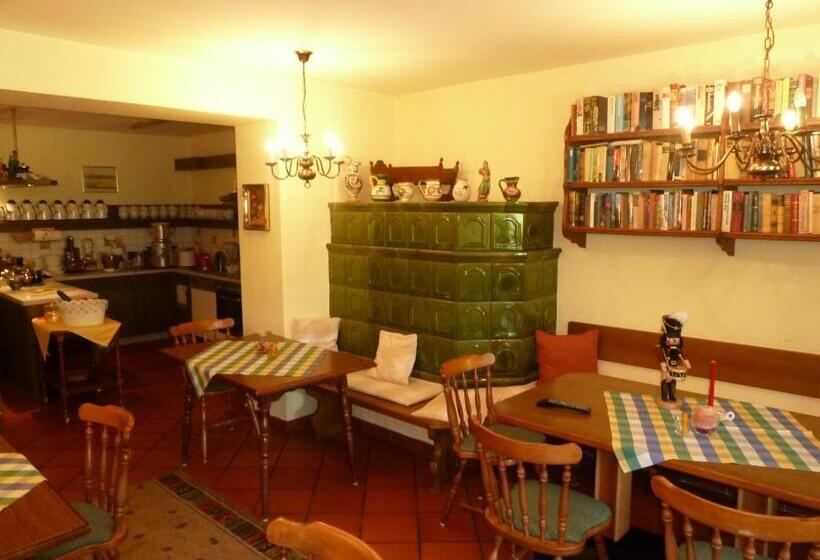 مبيت وإفطار Gaestehaus Staats