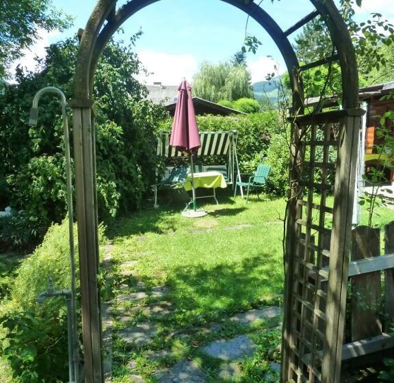 مبيت وإفطار Gaestehaus Staats