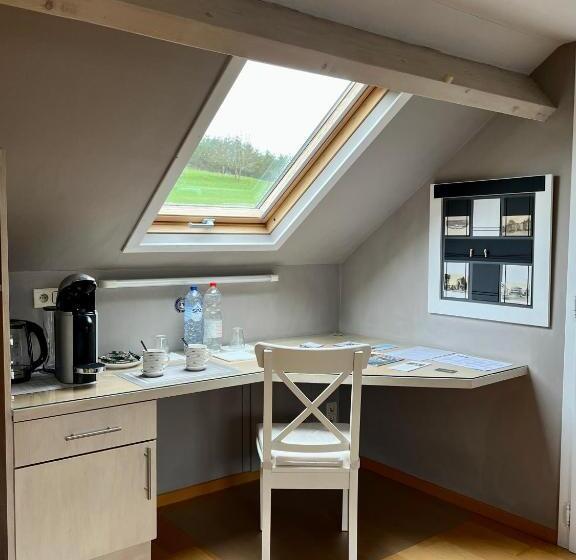 تختخواب و صبحانه La Borzeux