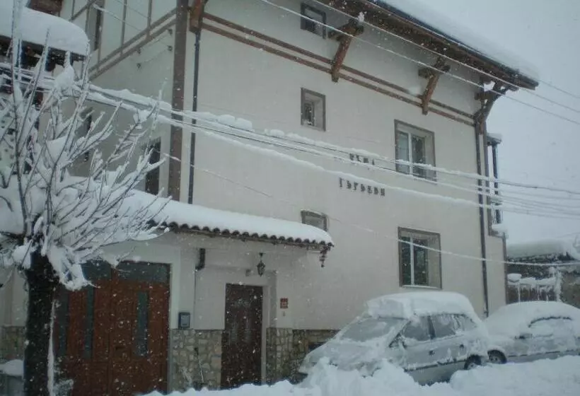 Majatalo Guest House Garbevi