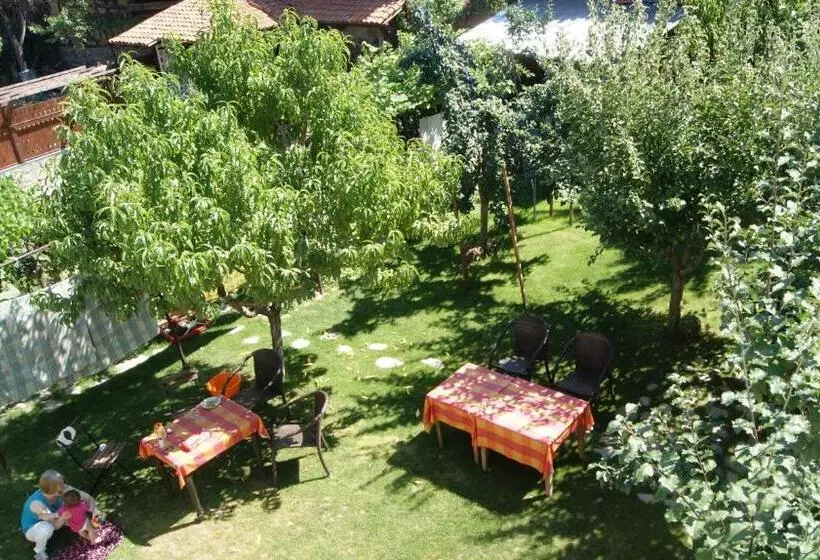 Majatalo Guest House Garbevi