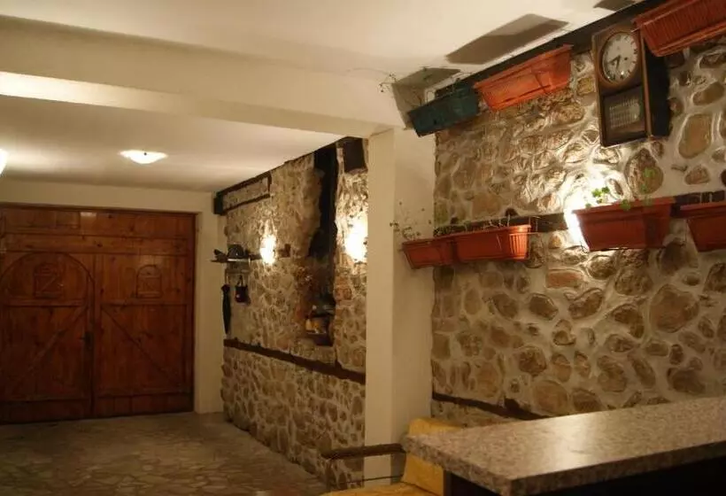 Majatalo Guest House Garbevi