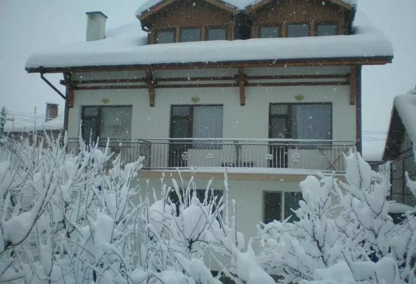 Majatalo Guest House Garbevi