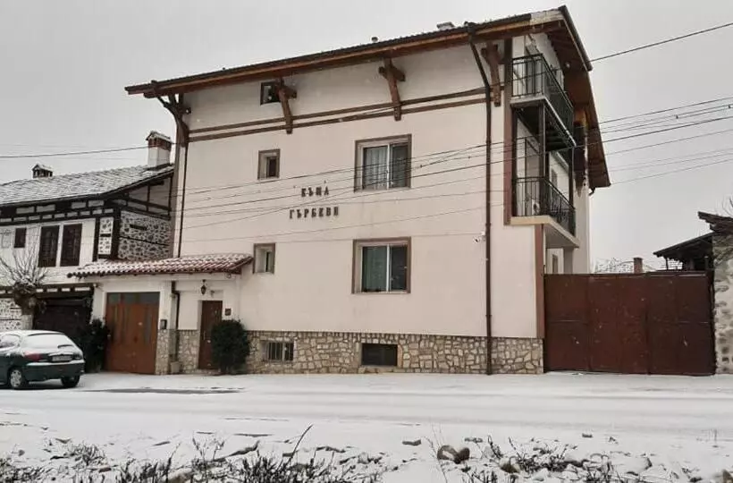 Majatalo Guest House Garbevi