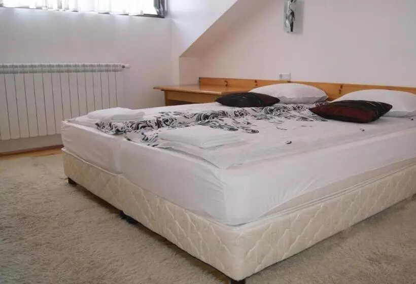 Majatalo Guest House Garbevi